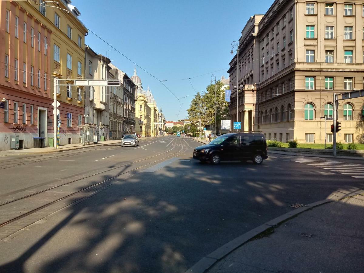 "Apartment Zagreb Idila Center", With A Balcony, Speed Wifi מראה חיצוני תמונה